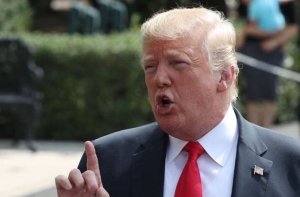 Адвокат признался в суде, что откупался от любовниц Трампа по его поручению