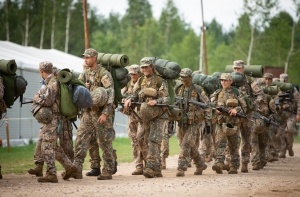 Политолог: не тратя на оборону 2% от ВВП, Германия обогащает армию России