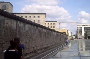 В Германии частично восстановят Берлинскую стену