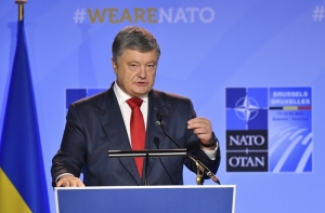 Порошенко предложил странам Евросоюза взять патронаж над городами Донбасса