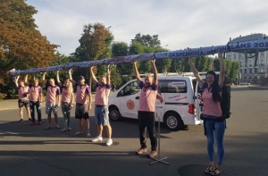 Мировой рекорд сорвался: латвийцам запретили установить флаг на Монблане