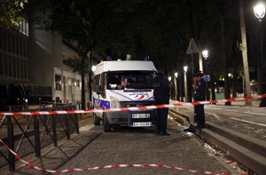 Мэр Парижа попросил МВД Франции усилить присутствие полиции