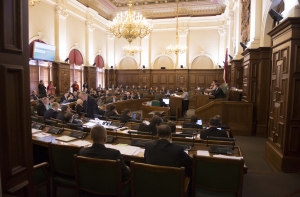 Композитор предложил увеличить число депутатов Сейма до 400