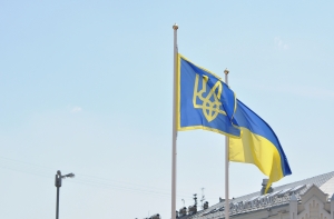 Порошенко внес поправки к Конституции для вступления Украины в НАТО и ЕС