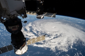 На США надвигается один из сильнейших ураганов последних десятилетий