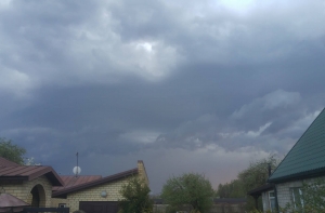 В понедельник будет облачно, ветрено и дождливо