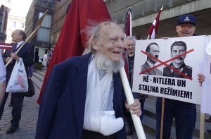 Каждый третий латвиец против пособий «столетия» политрепрессированным