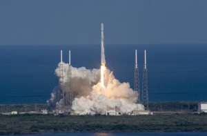 Маск назвал имя первого лунного туриста SpaceX