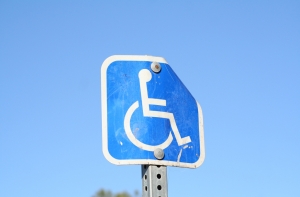 Twitter о голодовке социальных работников: 8 часов не есть? Это смешно!