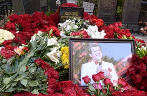 Редактор Первого канала лишился работы после высказывания про смерть Кобзона
