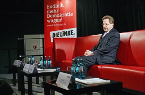 Глава контрразведки Германии уйдет в отставку из-за антимигрантских беспорядков