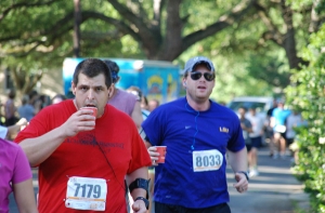 Жители испанского города решили сбросить 100 тысяч килограммов лишнего веса