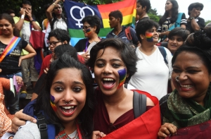 Верховный суд Индии узаконил однополые связи
