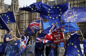 Великобритания после Brexit лишит льгот  трудовых мигрантов из ЕС