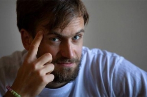 Участник Pussy Riot пришел в себя и пошутил про свое отравление