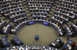 Европарламент решил наказать Венгрию санкциями