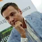 АНОНС: на радио Baltkom - писатель Павел Санаев