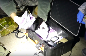 Миллион евро и пистолет: добровольцы Bezvests.lv показали необычные находки