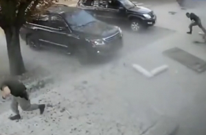 Опубликовано видео момента гибели главы ДНР Александра Захарченко