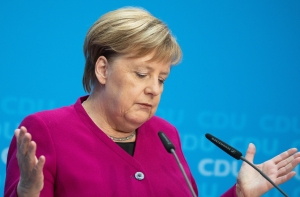 Меркель не будет бороться за пост канцлера Германии на следующих выборах