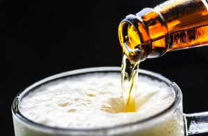 Медики рассказали, чем грозит употребление определенных алкогольных напитков