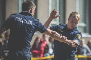 Почти половина будущих полицейских не могут сдать экзамен по физподготовке