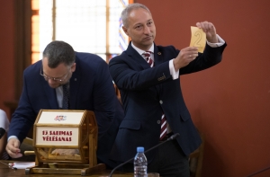 НКП хочет взять на себя инициативу в формировании нового правительства