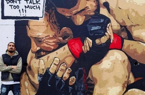 Турецкий художник посвятил граффити удушающему приему Нурмагомедова