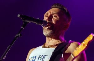 СМИ: Шнуров снова женится через два месяца после развода