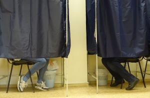 Twitter: пенсионеры, не идите на выборы!