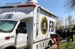 Предприниматели и экс-политики получают посылки с бомбами, ФБР начало расследование