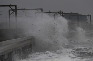 СМИ: в Британии шторм «Каллум» унес жизни трех человек