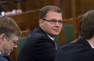 Консерваторы предложили нацблоку войти в правящую коалицию