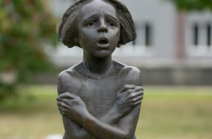 В Литве на 66-ом году жизни скончался автор скульптуры «Мама!»