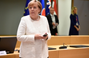 СМИ: Меркель не поняла речь Мэй о Brexit