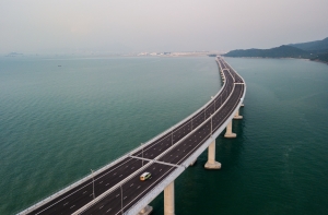 Китай запустил движение по самому длинному в мире морскому мосту