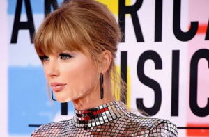 Тейлор Свифт получила главный приз American Music Awards