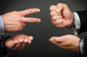 Это рывок к власти: партии критикуют досрочный «дележ» консерваторов