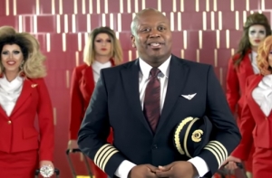 В Британии запустят первый в истории ЛГБТ-авиарейс