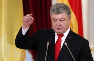 «Это как государственная награда»: Порошенко прокомментировал российские санкции