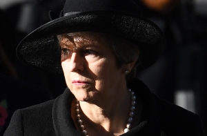 СМИ: Мэй заявит, что Британия готова улучшить отношения с Россией