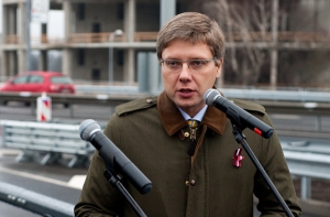 Ушаков: нужно вспомнить прошлое Латвии, чтобы увидеть ее развитие