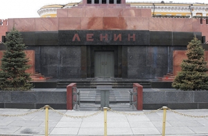 В России предложили тело Ленина заменить резиновой копией