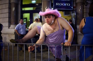 Фотограф показал, как развлекаются британцы.