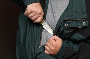 ДТП в Латгале: пассажир зарезал водителя, автомобиль перевернулся