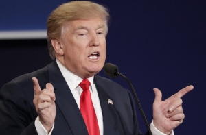 Трамп: у солдат есть право стрелять в мигрантов, бросающих камни