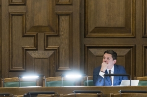 Месяц спустя: партии все не могут договориться о коалиции