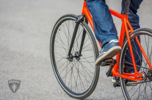 В Дрейлини велосипедист сбил ребенка: полиция ищет свидетелей происшествия