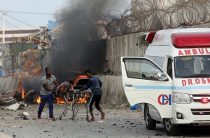 Двойной теракт в Сомали унес жизни 20 человек