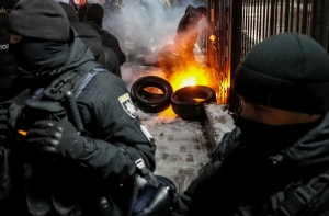 Журналист: на Украине - военное положение, а Латвия транслирует «Путина»